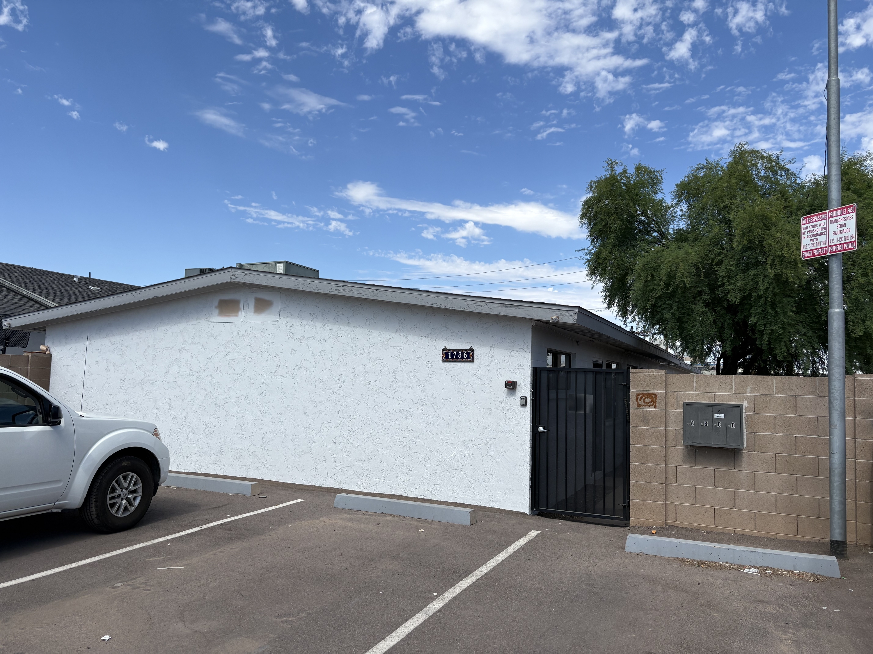 1736 West Sherman Street - B